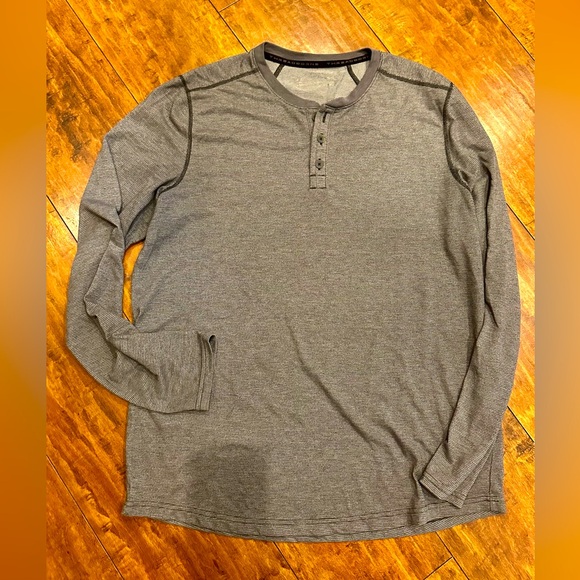 Under Armour Medium Men's Gray Long Sleeve - Picture 1 of 7